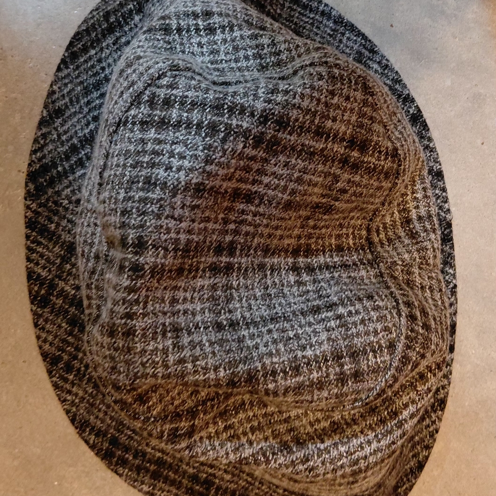 Paul Smith Black and Gray Checkered Hat Lg